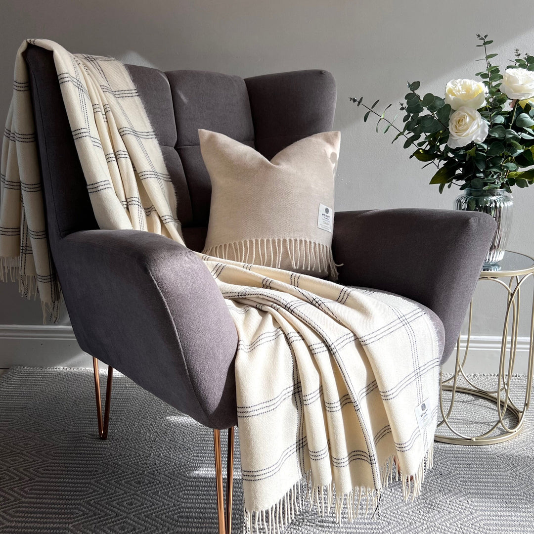 Alpaca Throw - White Pearl Window Paine