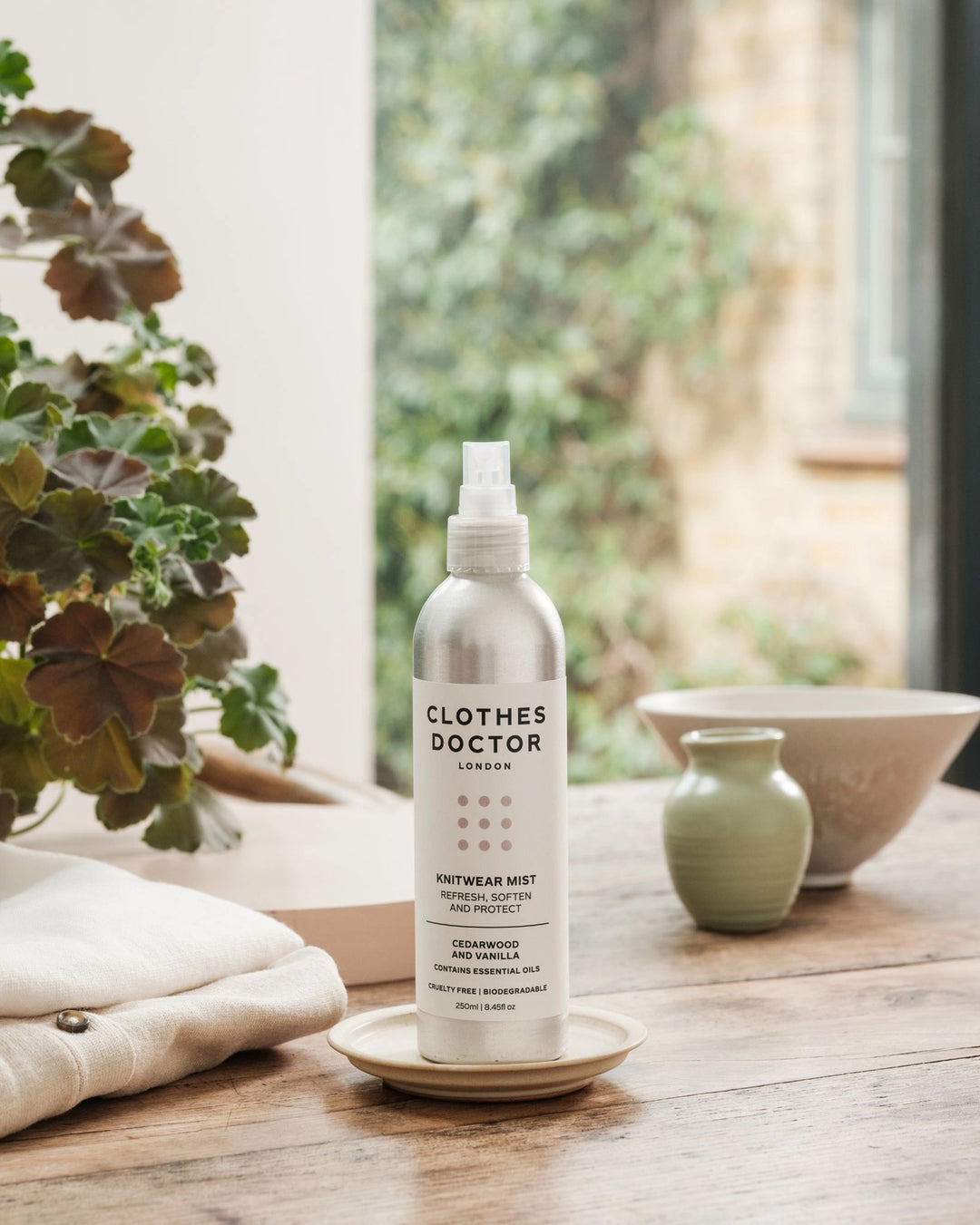 Knitwear Mist: Cedarwood & Vanilla