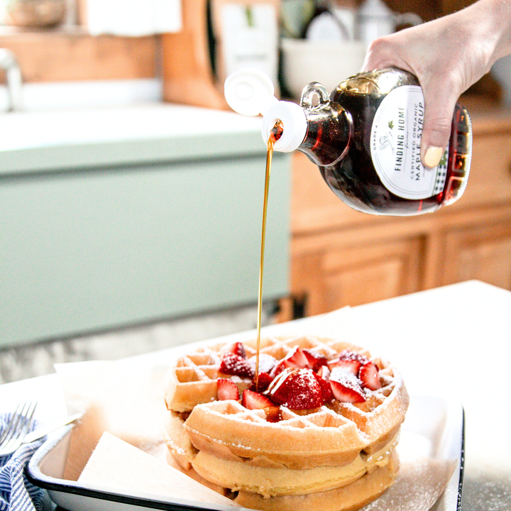 NEW 100 % Pure Organic Maple Syrup 8 oz. Classic Bottle