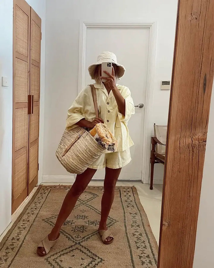 Straw Shoulder Bag with Leather Strap Closure