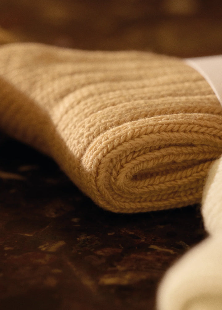 Soft Wool Collection Raw White Socks